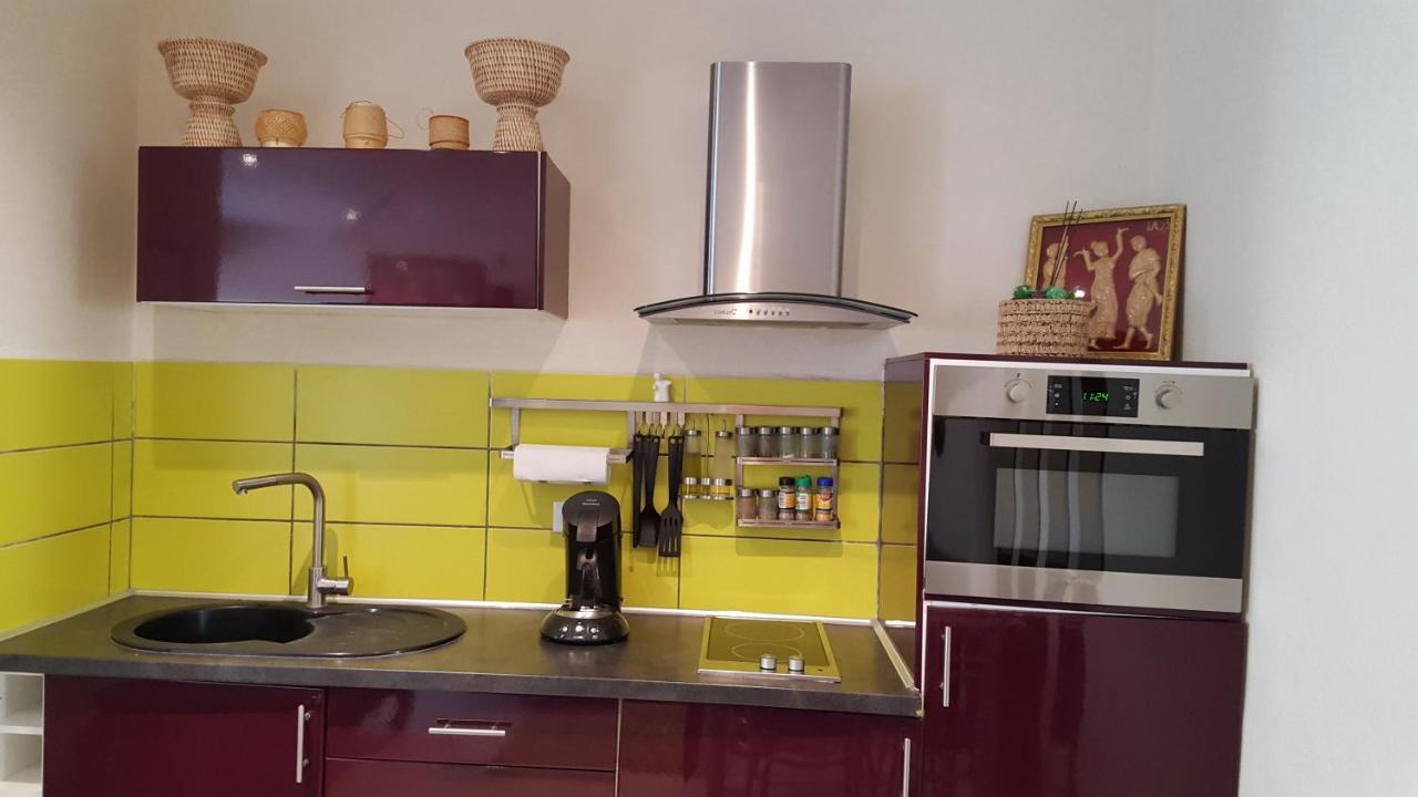 Meuble De 25m² Proche De La