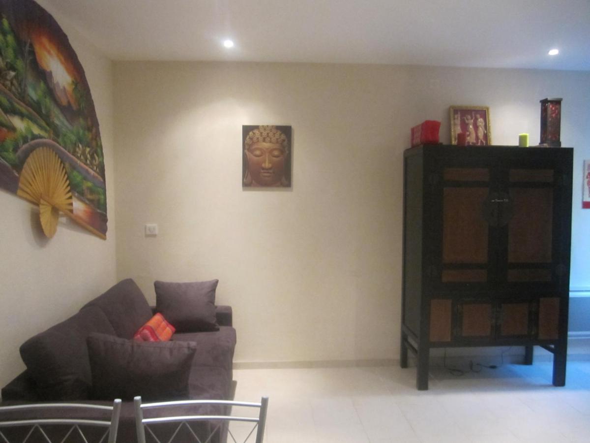 Meuble De 25m² Proche De La *